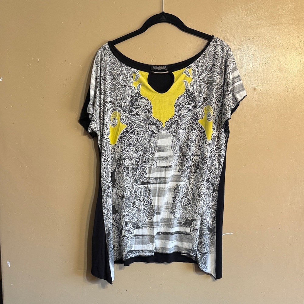 Vanilla Sugar Black and Yellow Floral Tee